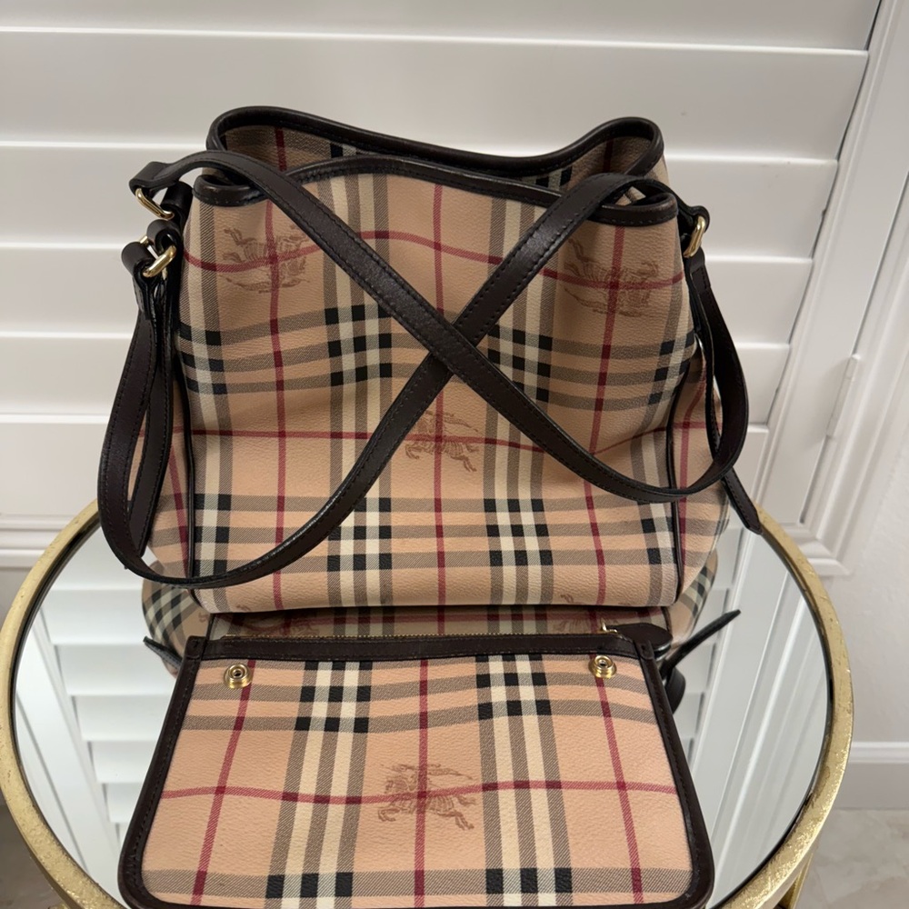 BURBERRY Classic Tote Handbag - Picture 3 of 5